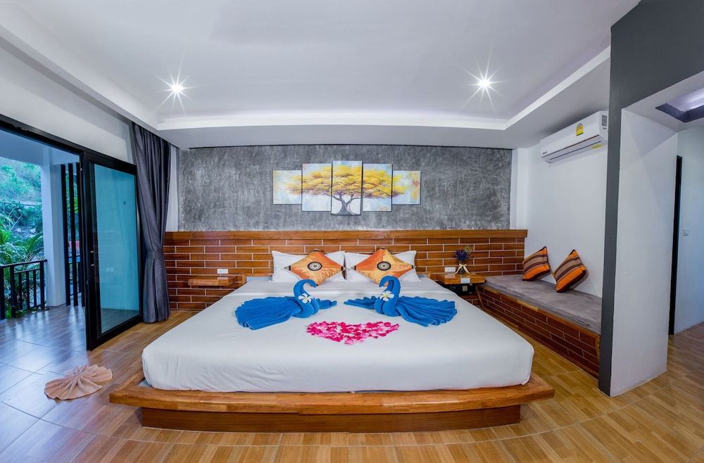 The Ozo Koh Tao Deluxe Room, Pool View