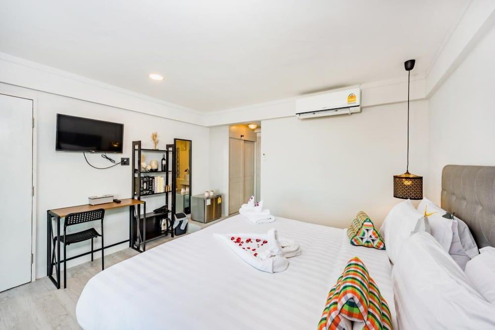 Thai Kamala Beach Front Superior Double Room Sea View 10