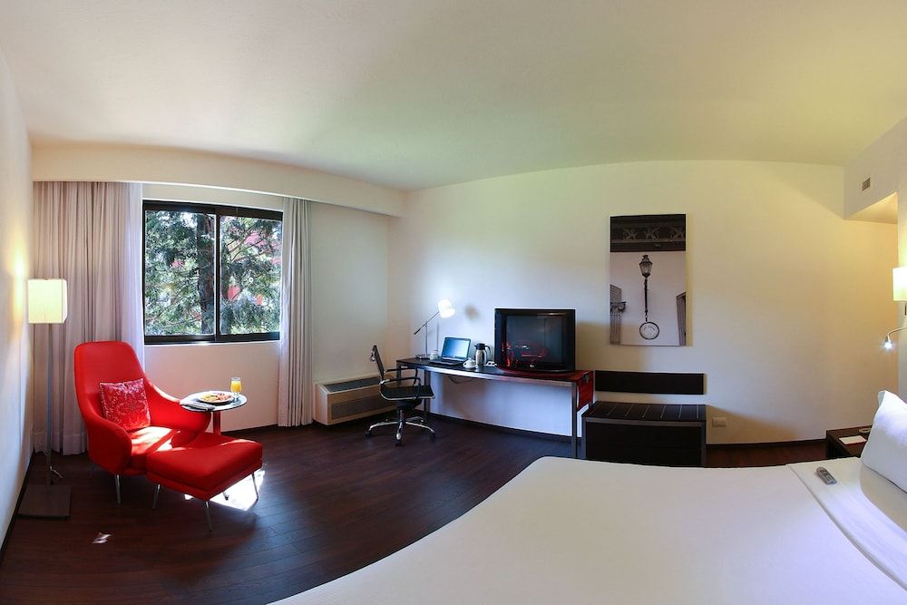 Fiesta Inn Xalapa Superior Room, 1 King Bed 5