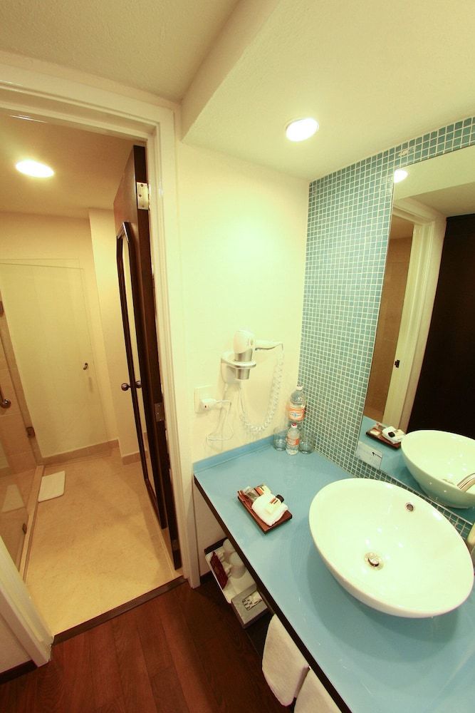 Fiesta Inn Xalapa Deluxe Room, 1 King Bed 5