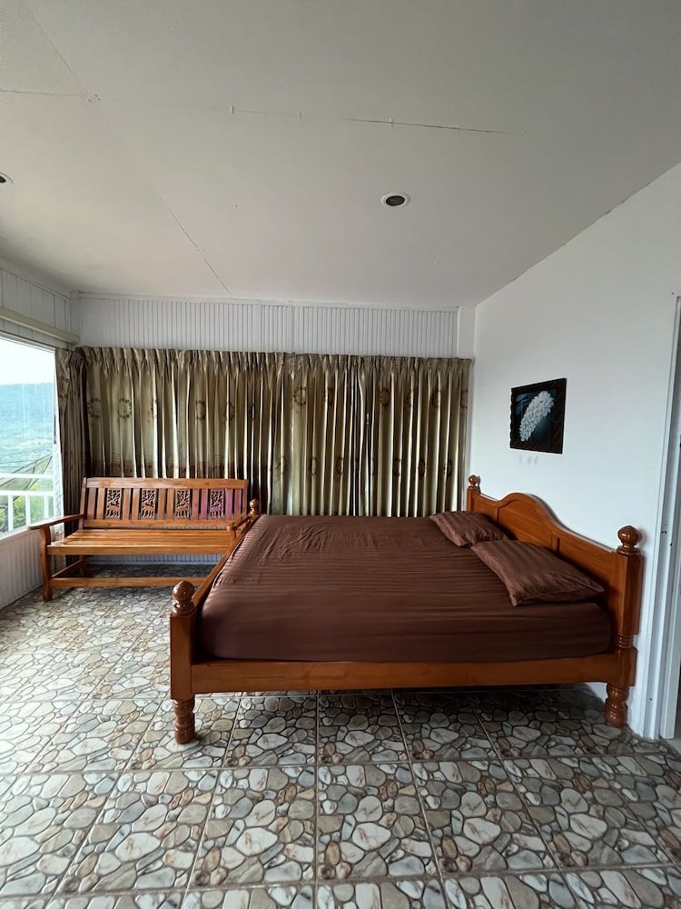Seemok Resort Room for 4 People 2