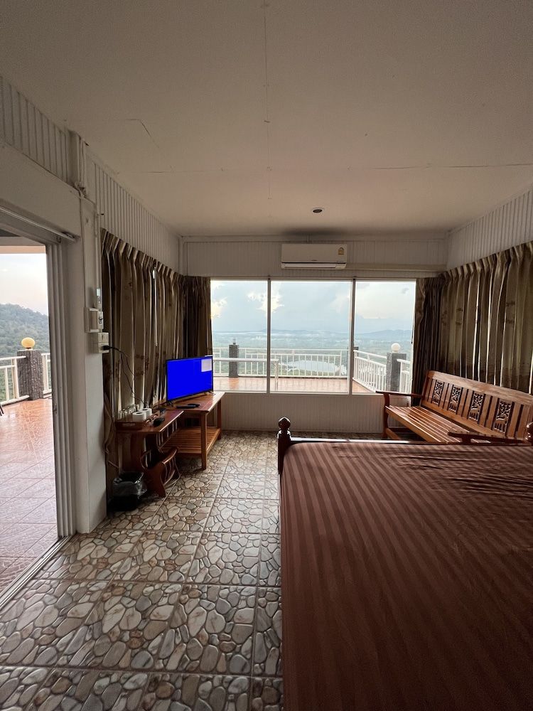 Seemok Resort Room for 4 People 17