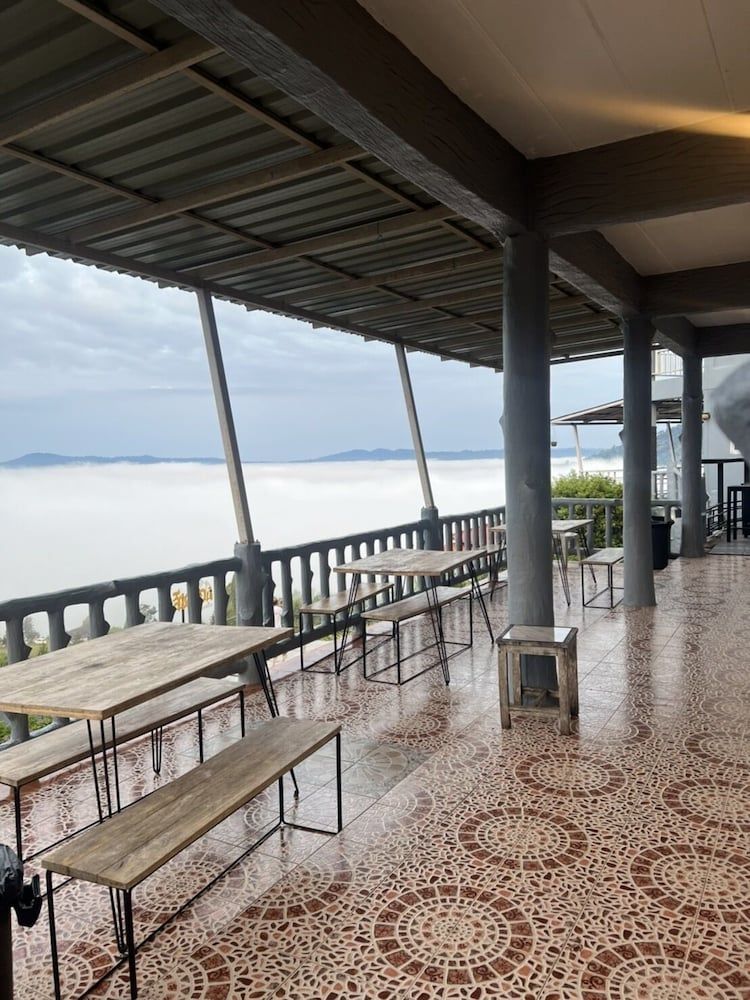 Seemok Resort Room for 2 People 9