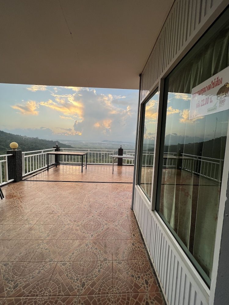 Seemok Resort Room for 4 People 8