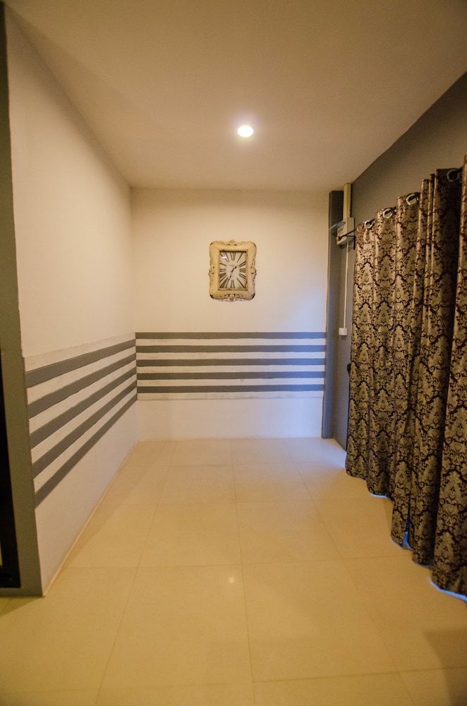 The Rest Hotel Standard Double Room 6