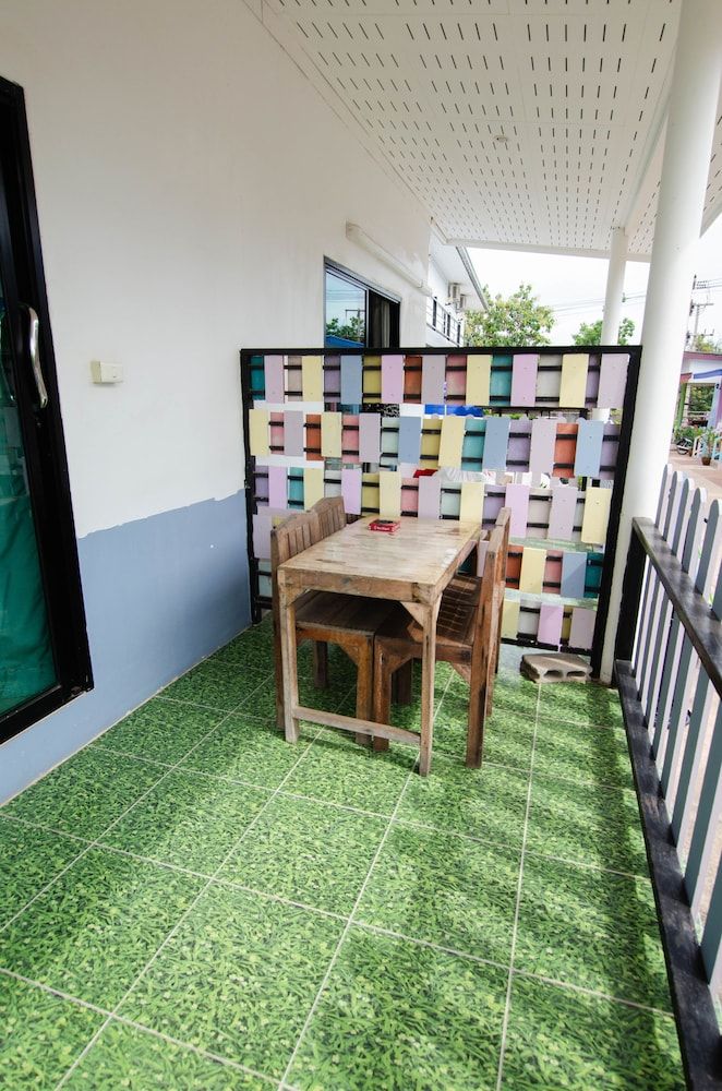 The Rest Hotel Family Room 8