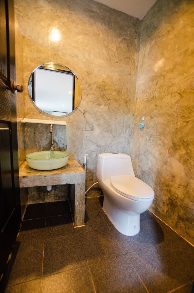 The Rest Hotel Family Room 9