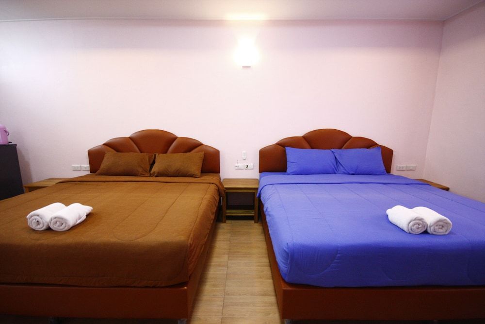 Hi Tech Resort Family Room 2