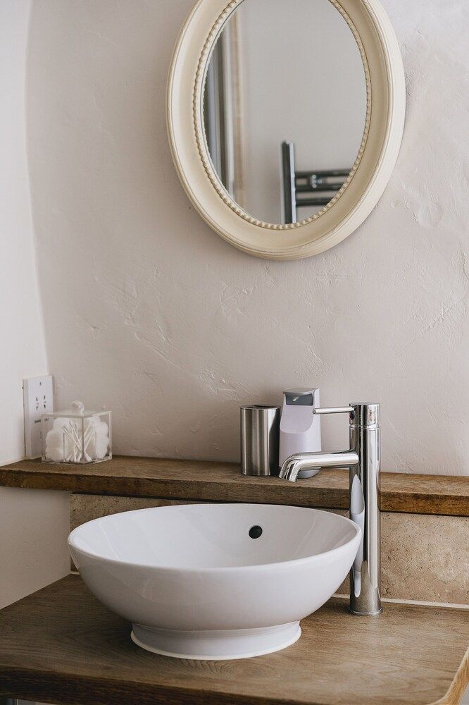 Weeke Barton Classic Double Room, 1 Queen Bed (Otis) 5