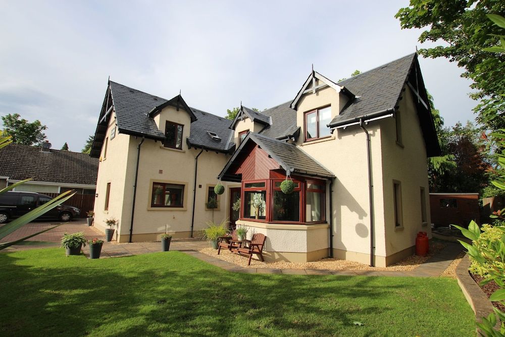 undefined Culliss House 4