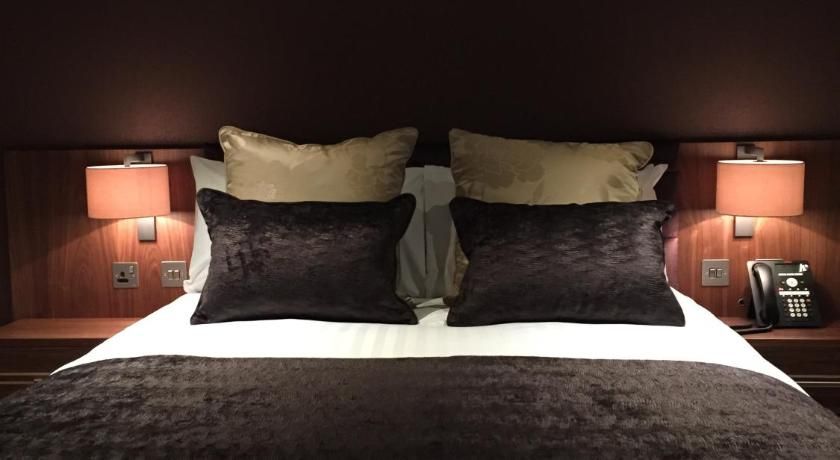 undefined The Busby Hotel 10