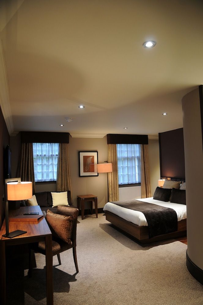 undefined The Busby Hotel 7