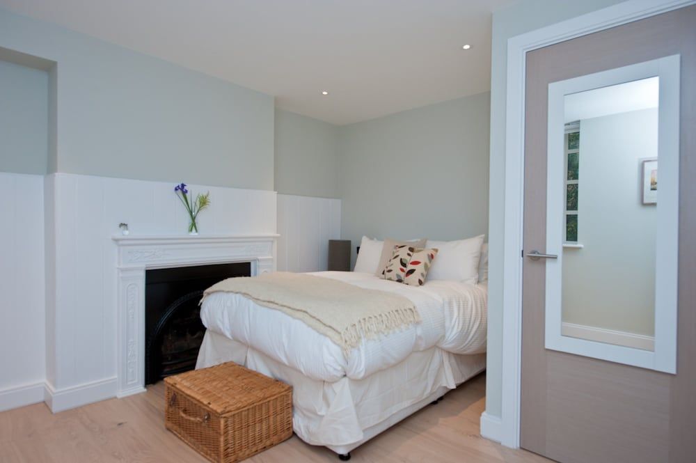 undefined The London Agent Spitalfields 9