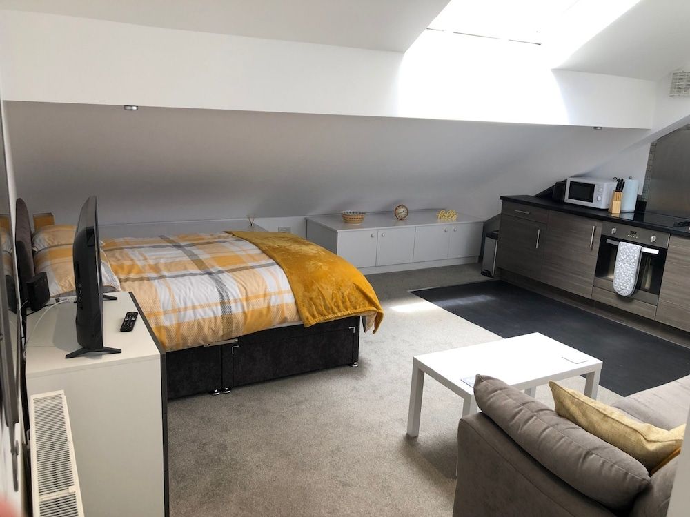 City Studio, 1 Double Bed