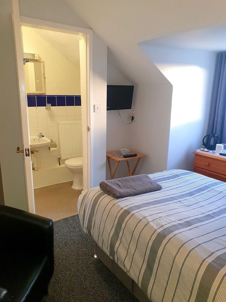 Single Room with Private Bathroom