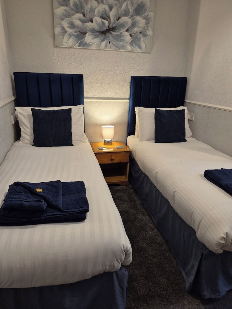Deluxe Twin Room, 2 Twin Beds, Ensuite, Ground Floor