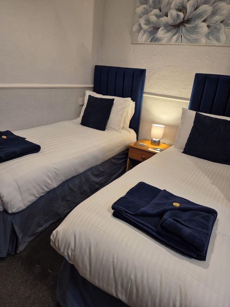 Deluxe Twin Room, 2 Twin Beds, Ensuite, Ground Floor