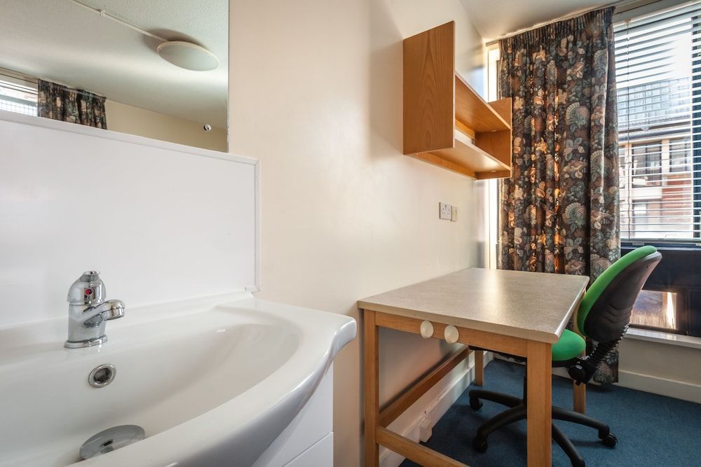 undefined LSE Rosebery Hall - Campus Accommodation 3