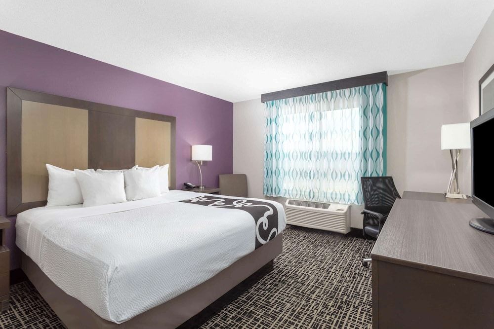 Room, 1 King Bed, Non Smoking