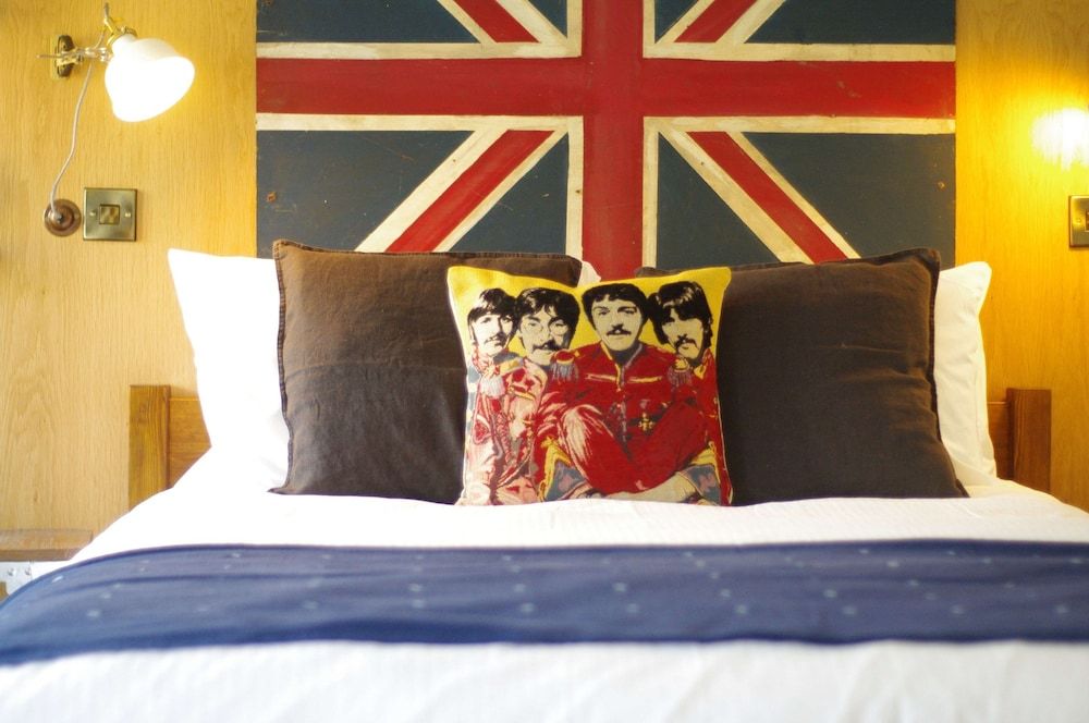 The London Agent Fitzrovia Studio 3 Studio 6