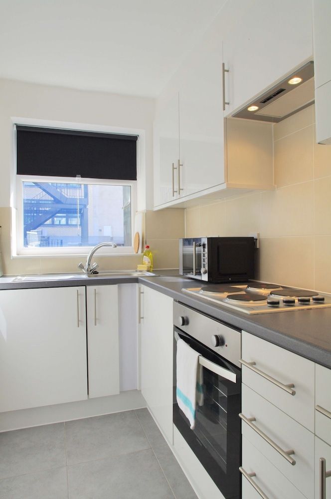 undefined The London Agent Fitzrovia Studio 3 9