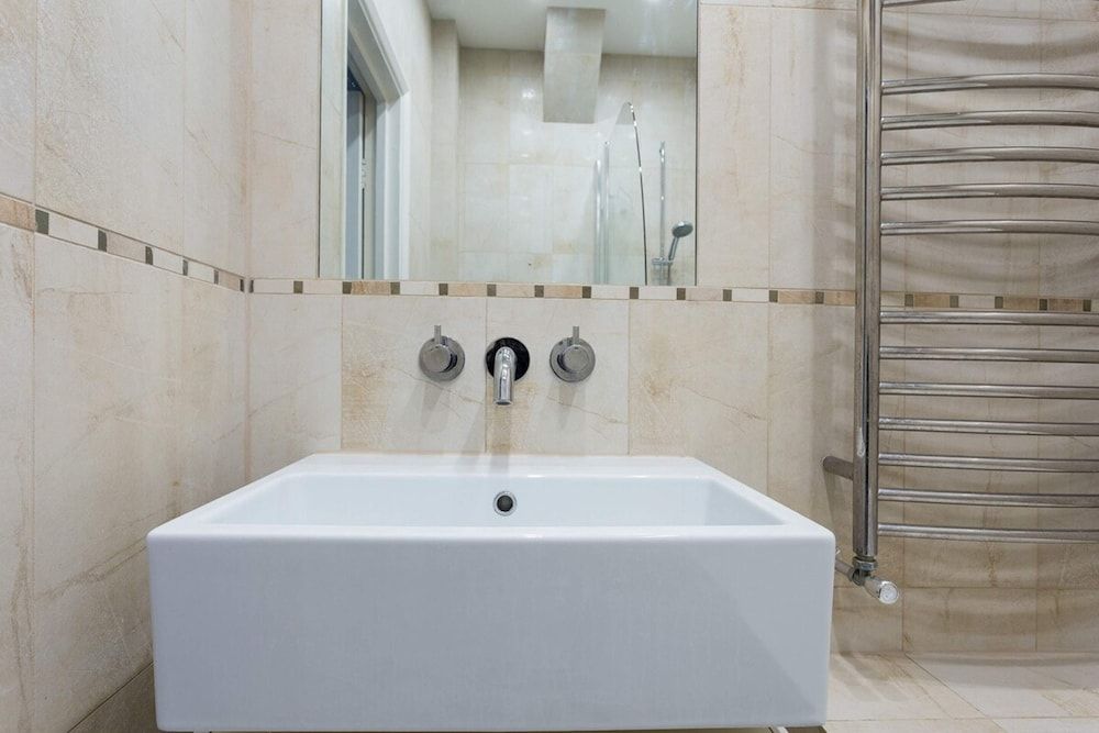 1 Bedroom Apartment in Notting Hill Accommodates 2 Apartment, 1 Bedroom 18