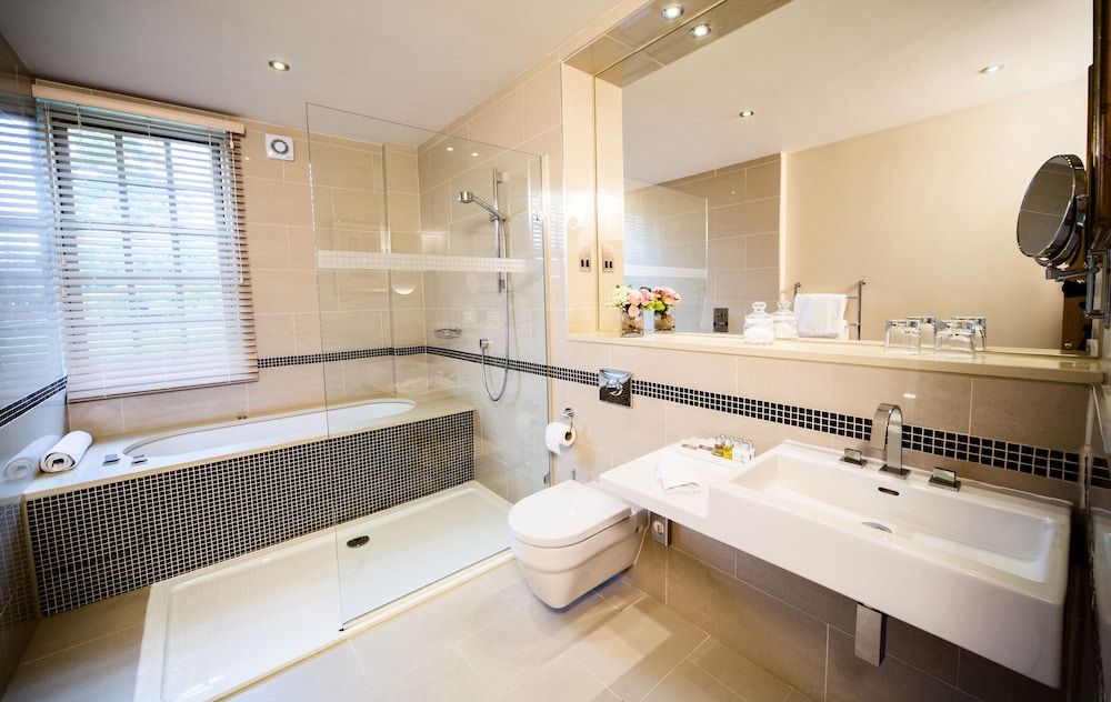 Brockencote Hall Hotel Double Room (Master) 3