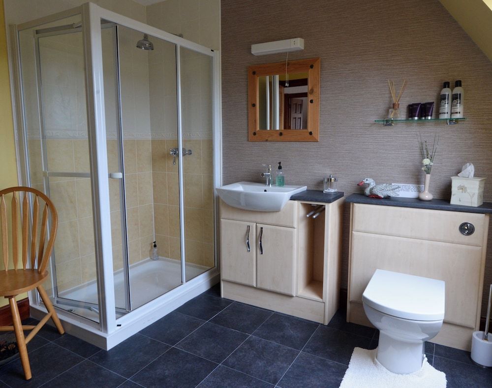 Twin Room, Private Bathroom