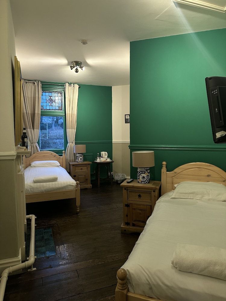 The Old Poets Corner Standard Twin Room 3