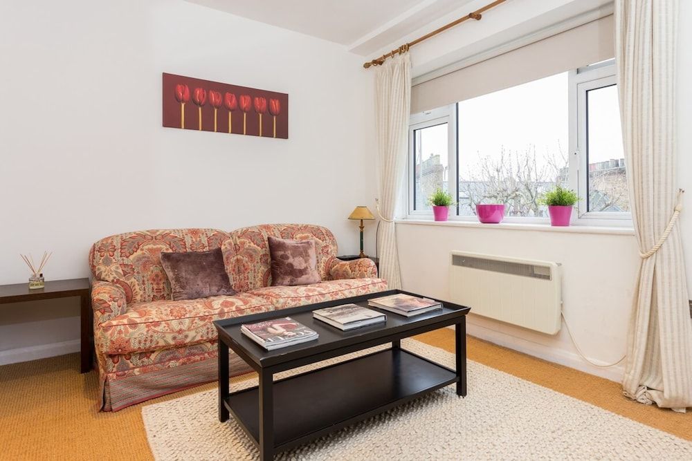undefined 1 Bedroom Flat in South Kensington 2