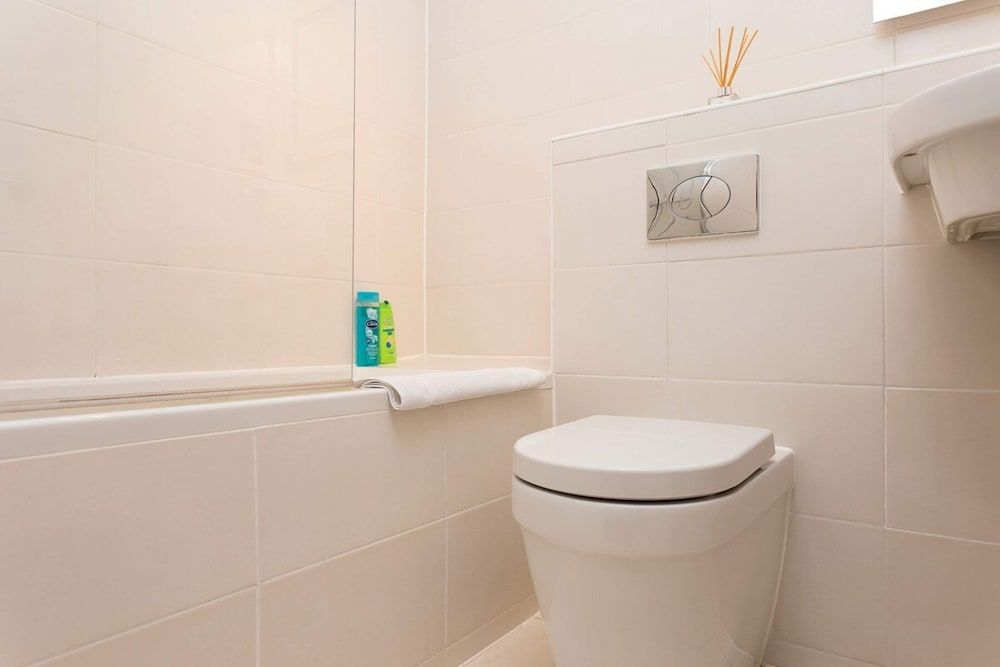 1 Bedroom Flat in South Kensington Apartment, 1 Bedroom 19