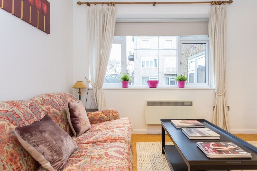 1 Bedroom Flat in South Kensington Apartment, 1 Bedroom 15