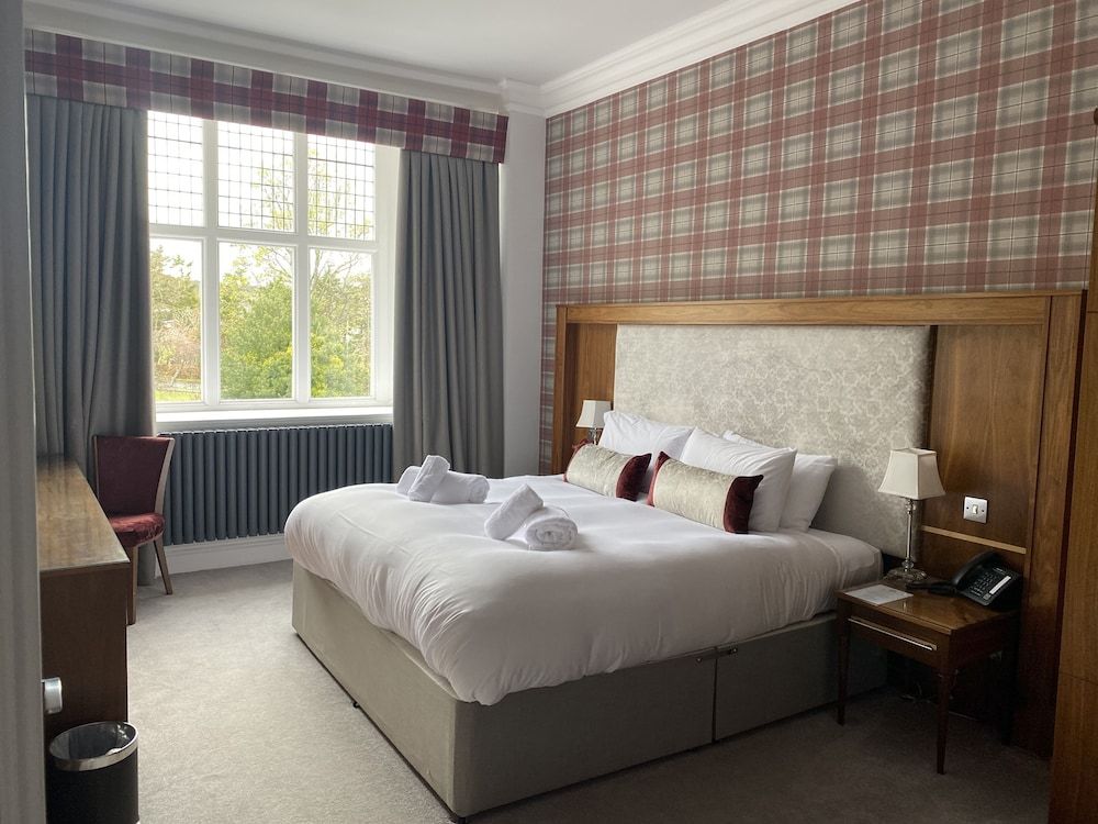 The Craigie Family Room 10