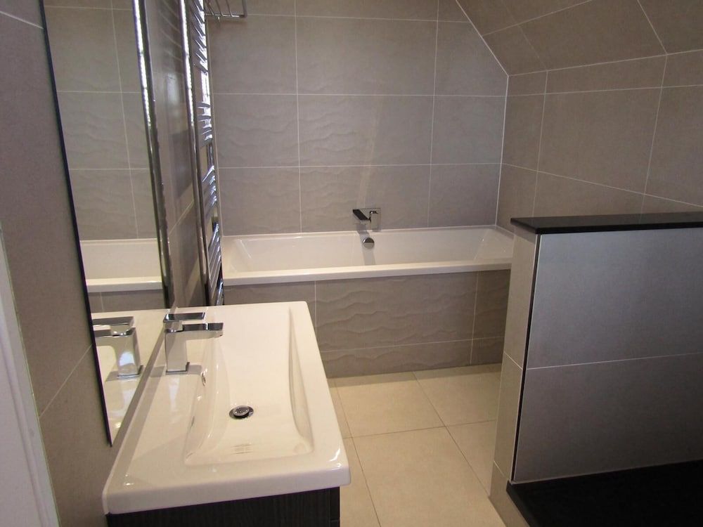 The Craigie Honeymoon Apartment 6