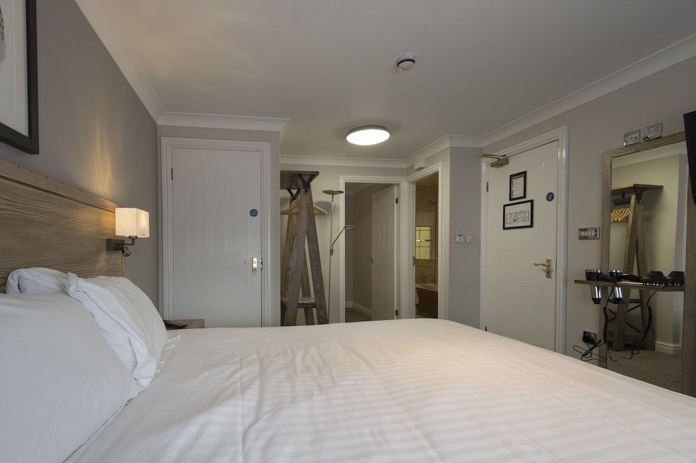 Owl, Hambleton by Marston's Inns Standard Double Room 3