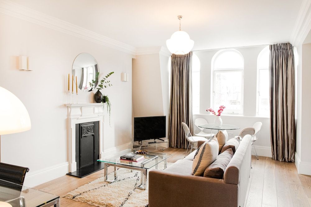 undefined 56 Welbeck Street 5