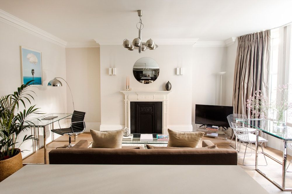 undefined 56 Welbeck Street 4