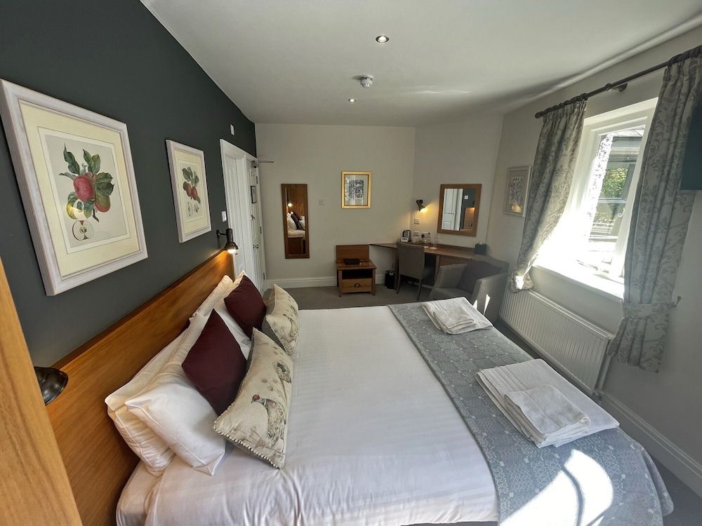 The Jug & Bottle Standard Double Room 16