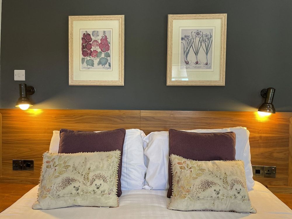 The Jug & Bottle Standard Double Room 21