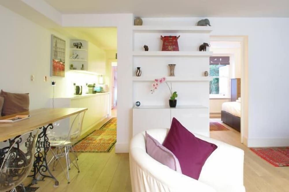 undefined The London Agent Kensington Comeragh 10