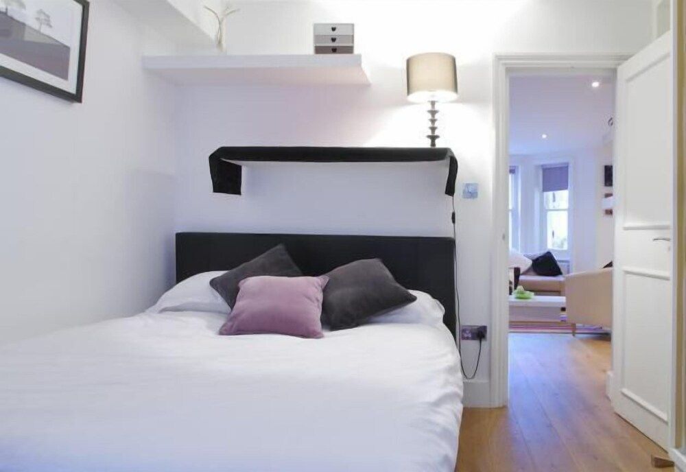 undefined The London Agent Kensington Comeragh 6