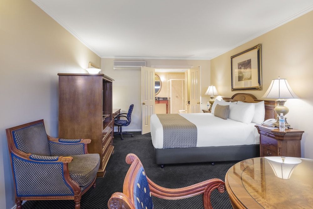 Canterbury International Hotel Executive Room