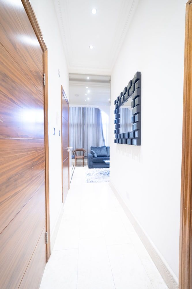Hyde Park Place Deluxe Apartment, 2 Bedrooms 36