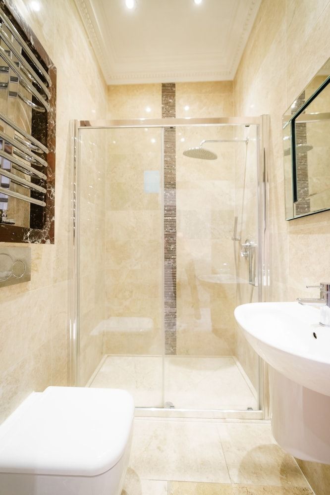 Hyde Park Place Deluxe Apartment, 2 Bedrooms 22