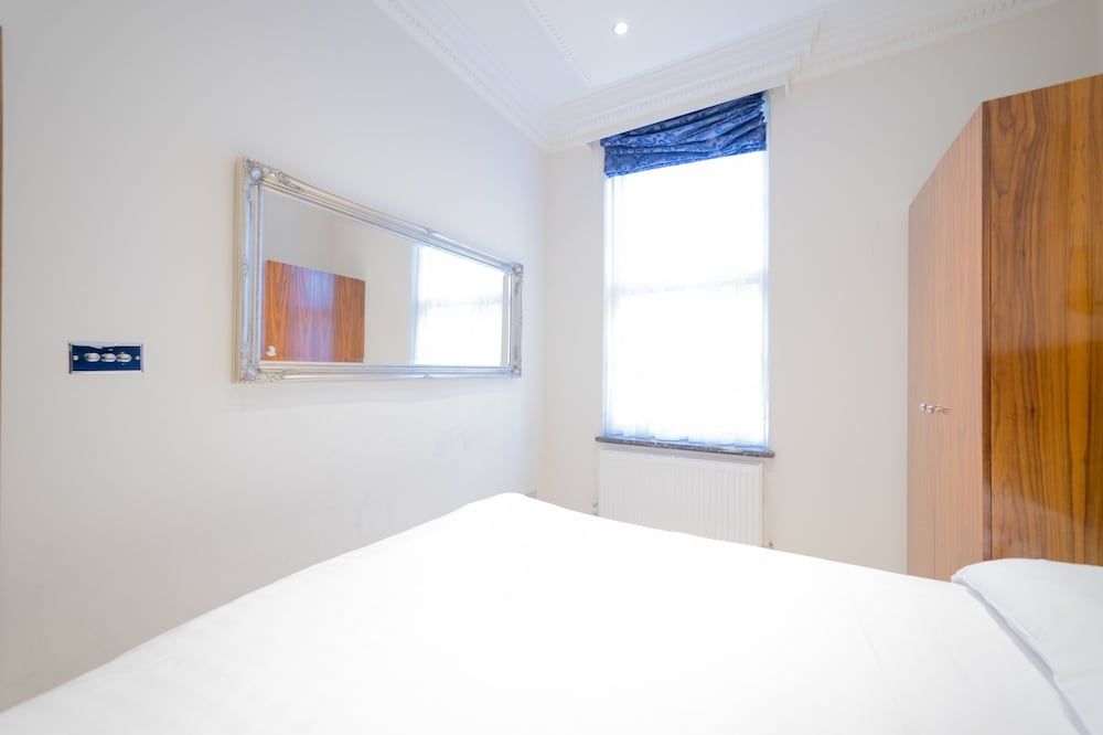 Hyde Park Place Deluxe Apartment, 2 Bedrooms 27