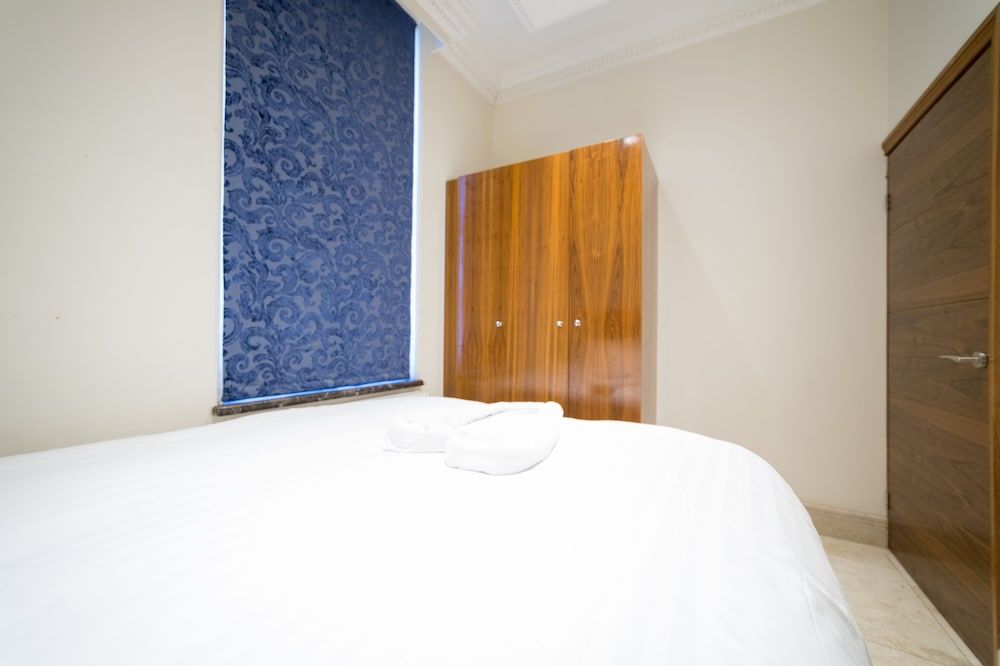 Hyde Park Place Deluxe Apartment, 2 Bedrooms 13