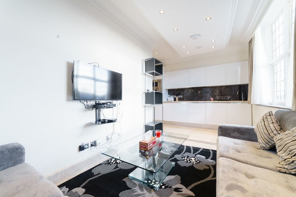 Hyde Park Place Deluxe Apartment, 2 Bedrooms 29