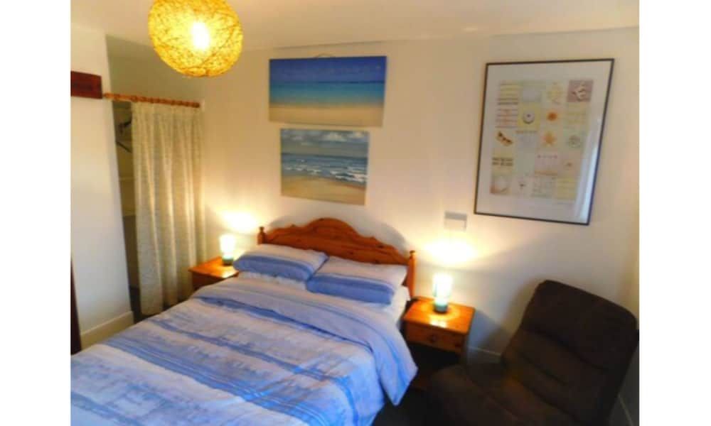 Chelford Guesthouse Double Room, 1 Double Bed 4