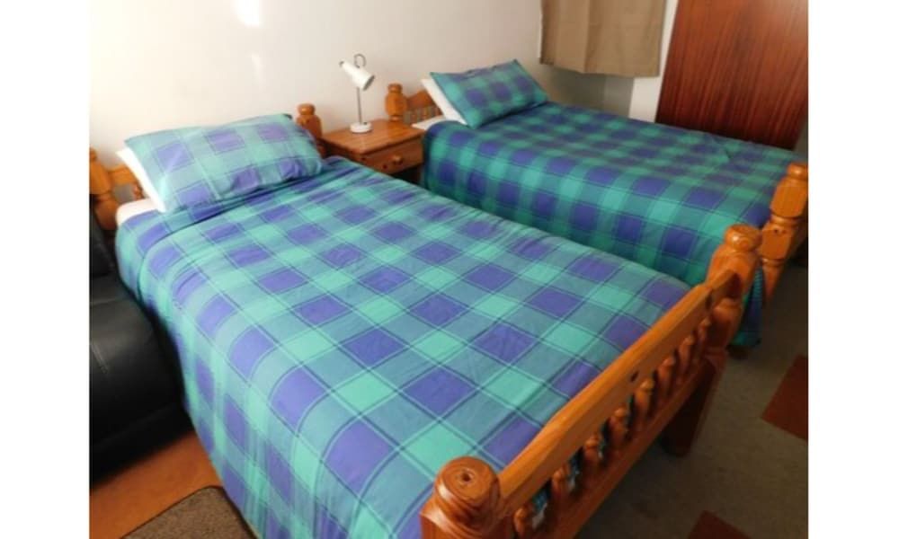Chelford Guesthouse Twin Room, 2 Twin Beds 4