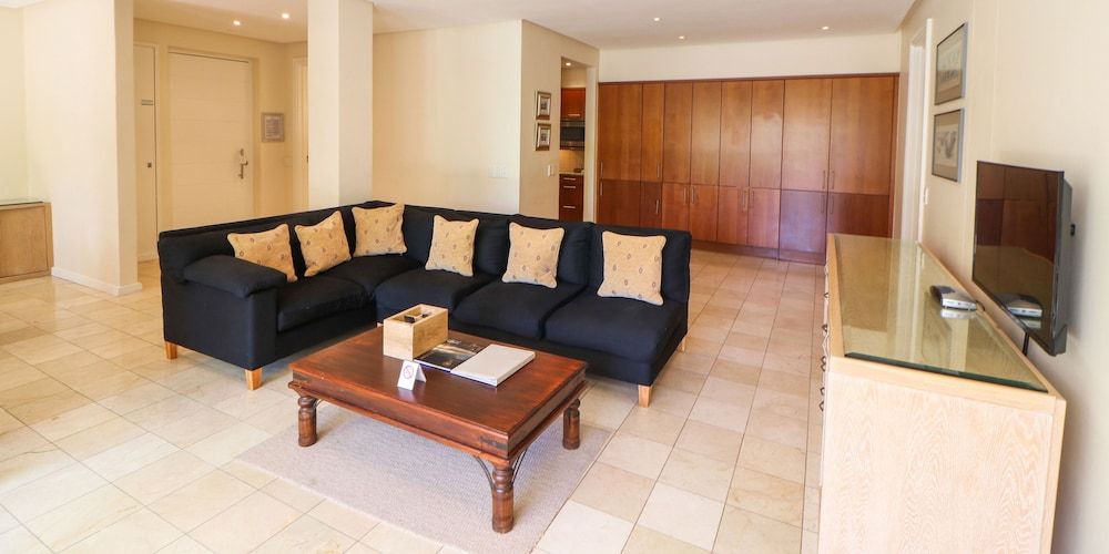 Waterfront Village Standard Apartment, 2 Bedrooms 5